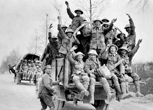Canadian soldiers returning from Vimy Ridge, May 1917